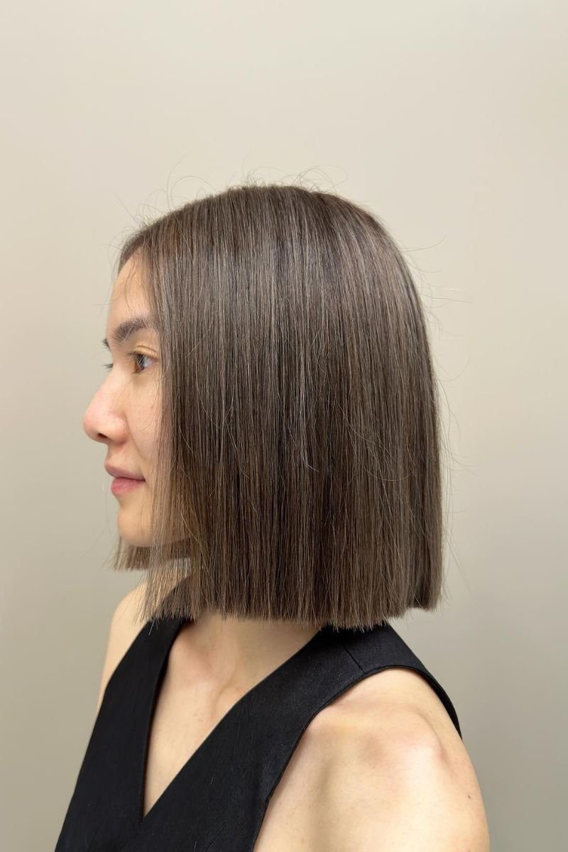 Ash Brown highlights and Blunt Bob cut