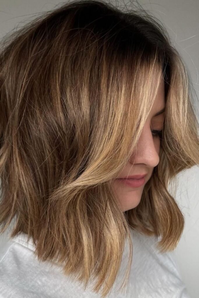 Bronde Bob with Soft Layers and Textured Waves