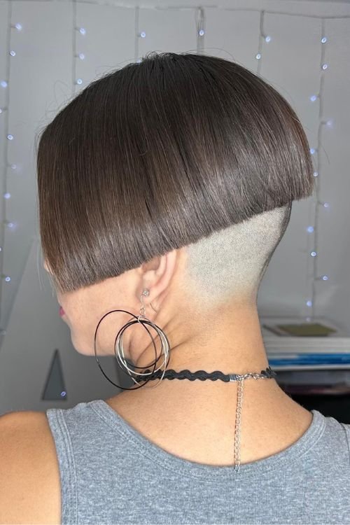 High undercut bob with shaved nape blunt cut